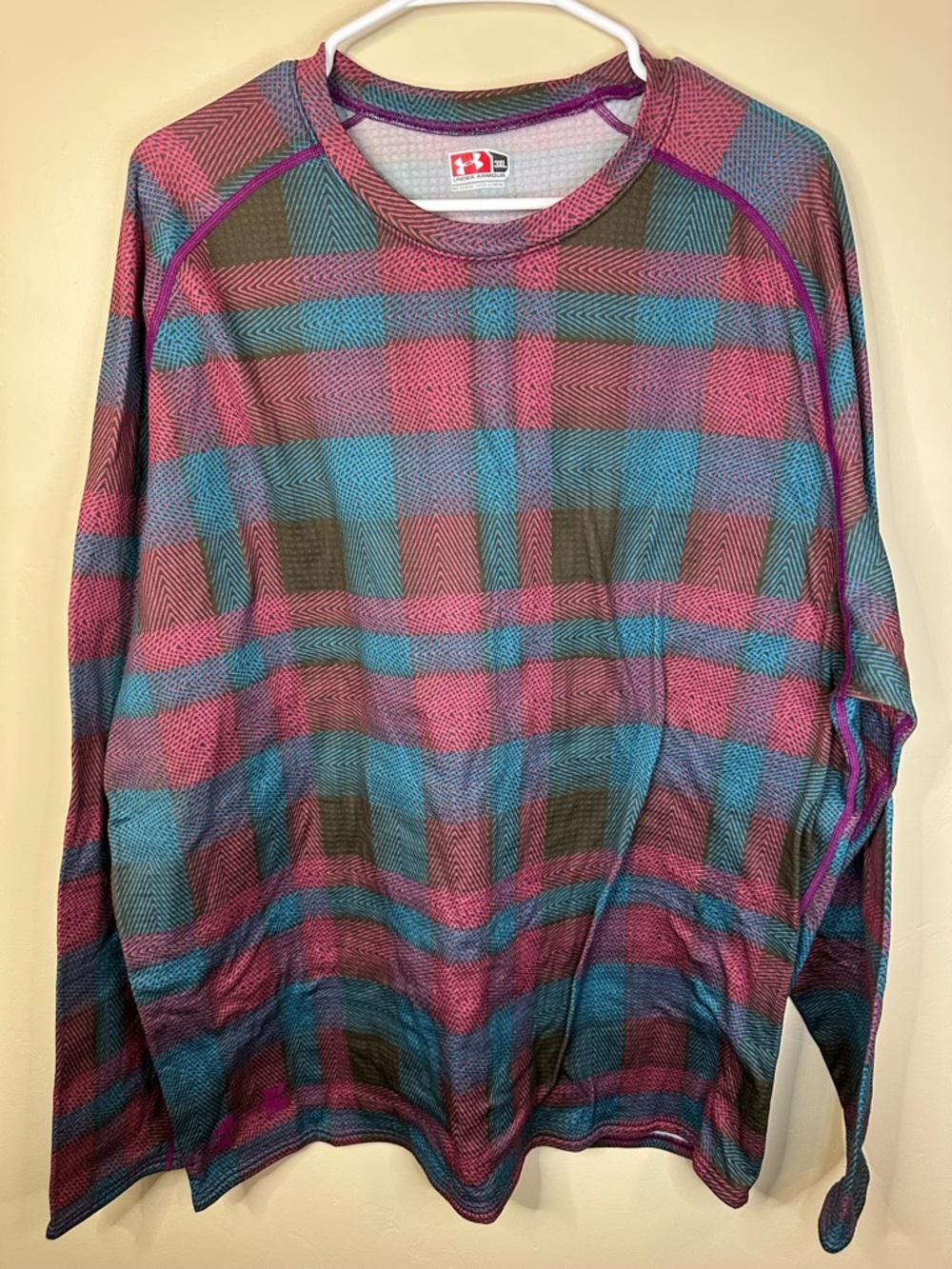 Under Armour Men’s 3XL Cold Gear Base Layer Performance Shirt P2P 28” Len 32”